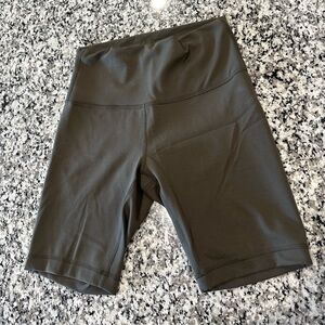 Lululemon Like New  Wunder Train Shorts